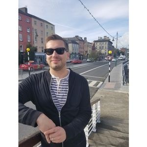 Meet your Posher, Don